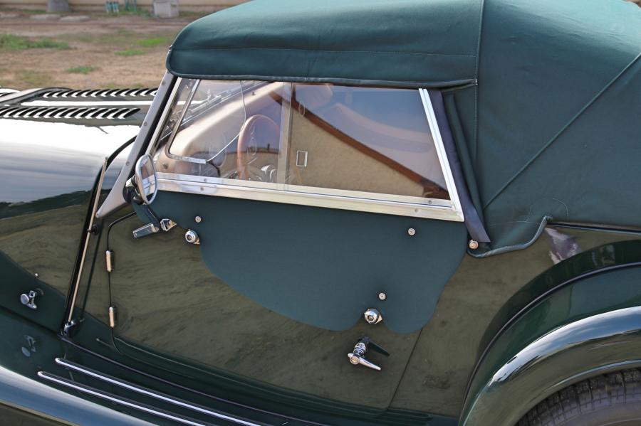 Детали экстерьера Morgan Roadster 2005 года  (фото 58 из 146)